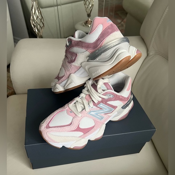 New Balance 9060 Rose Pink U9060FRL - Women’s Size 7.5 US - Pink White Shoes NEW - Picture 11 of 11